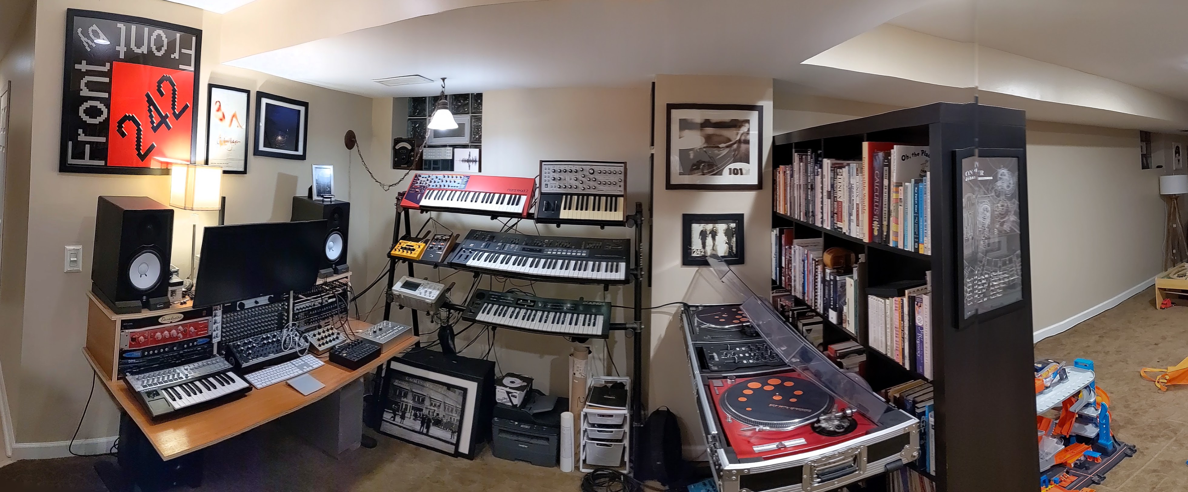 My favorite 9' x 7' area of the basement : r/MusicBattlestations